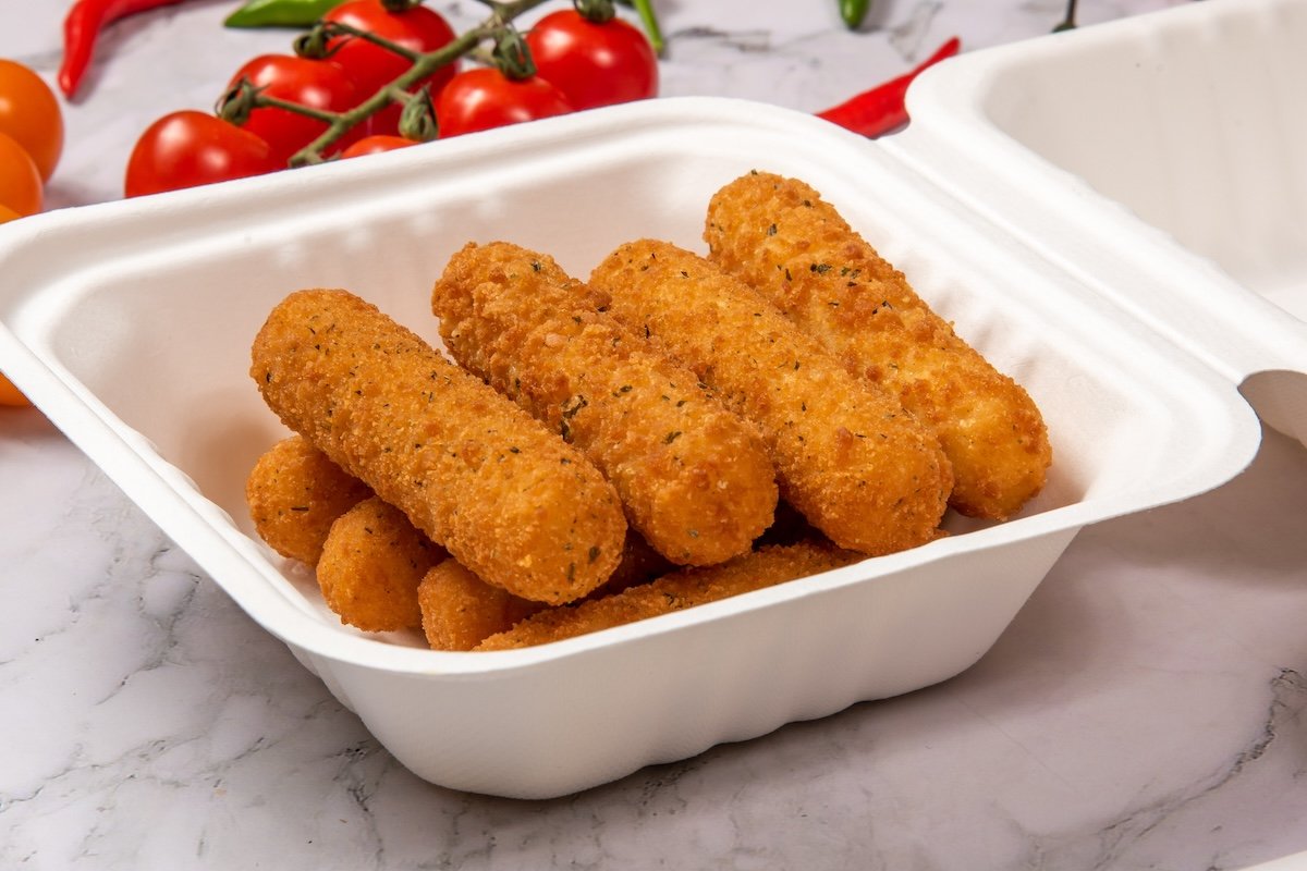 Mozzarella Sticks (4 pcs)
